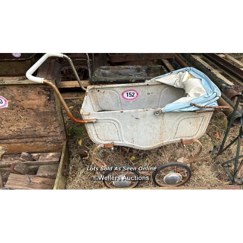 152 - Two vintage prams / Please bring equipment and labour to assist with removal of all lots. All lots a... 