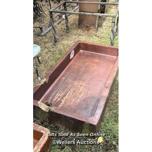 177 - Large salt glazed sink, 15cm (h) x 106cm (w) x 56cm (d) / Please bring equipment and labour to assis... 