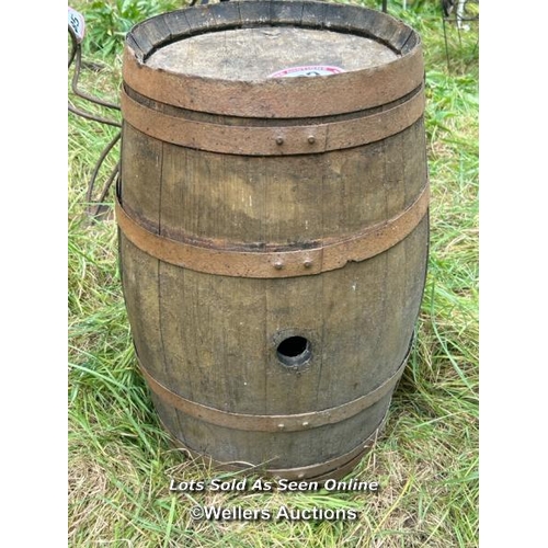 192 - Small vintage barrel, 64cm (h) x 35cm (dia) / Please bring equipment and labour to assist with remov... 