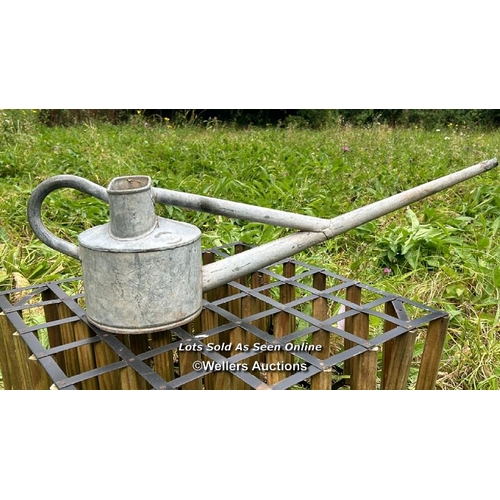 206 - Two galvanised water cans / Please bring equipment and labour to assist with removal of all lots. Al... 