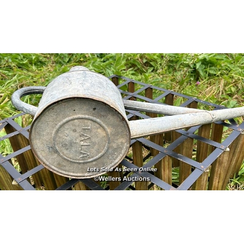 206 - Two galvanised water cans / Please bring equipment and labour to assist with removal of all lots. Al... 