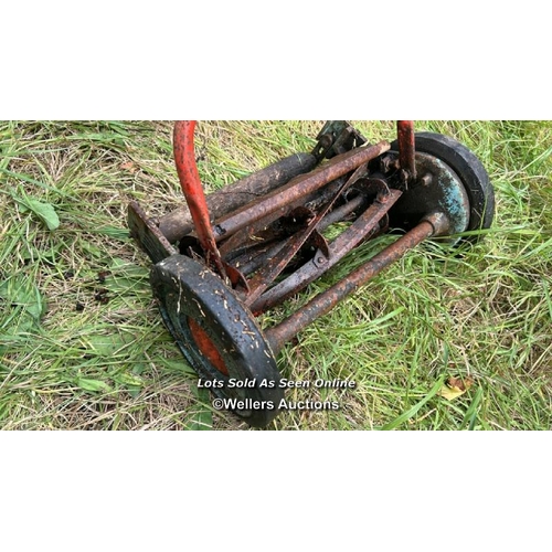 209 - Qualcast pushmower / Please bring equipment and labour to assist with removal of all lots. All lots ... 