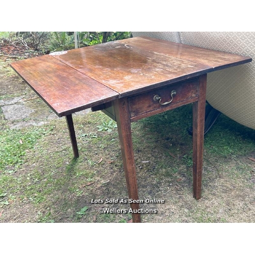 233 - A Pembroke mahogany drop-leaf table with oak lined drawers, 72cm (h) x 90cm (w) x 91cm (l) / Please ... 