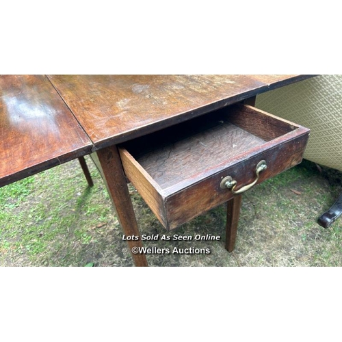 233 - A Pembroke mahogany drop-leaf table with oak lined drawers, 72cm (h) x 90cm (w) x 91cm (l) / Please ... 