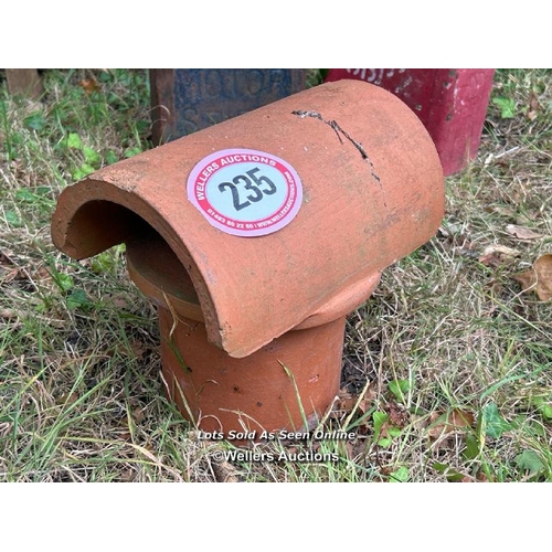 235 - Chimney cover, 29cm (h) / Please bring equipment and labour to assist with removal of all lots. All ... 