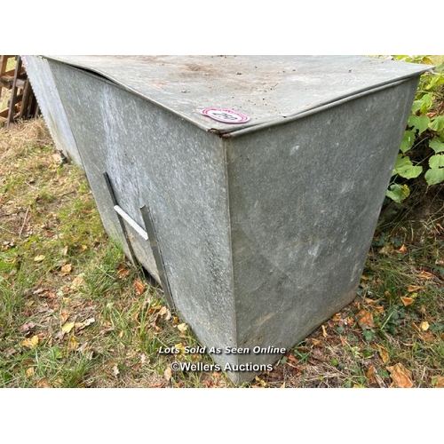 250 - A galvanised feed bin, 92cm (h) x 115cm (w) x 73cm (d) / Please bring equipment and labour to assist... 