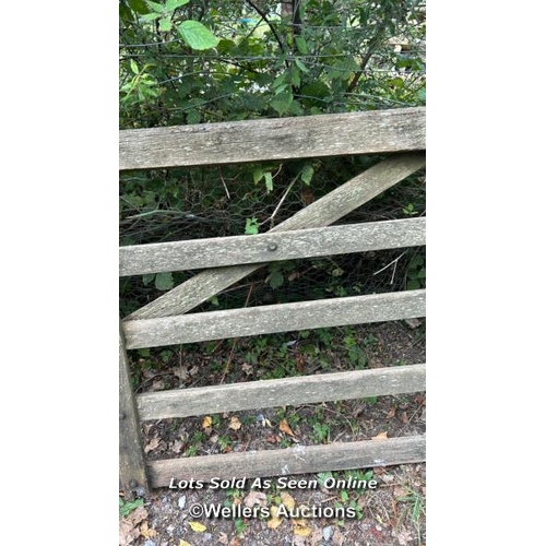 253 - Five bar wooden field gate, 9ft / Please bring equipment and labour to assist with removal of all lo... 