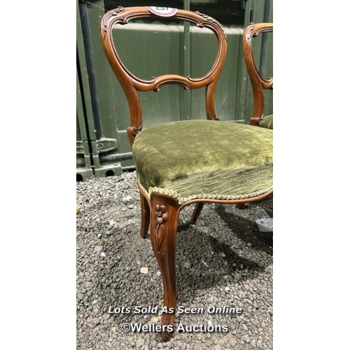 257 - A pair of Victorian bloomback chairs on cabriole legs with upholstered seat, 82cm (h) x 46cm (w) x 4... 