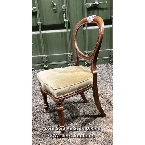 279 - A pair of Victorian bloomback chairs with carved back, upholstered seat on turned legs, 91cm (h) x 5... 