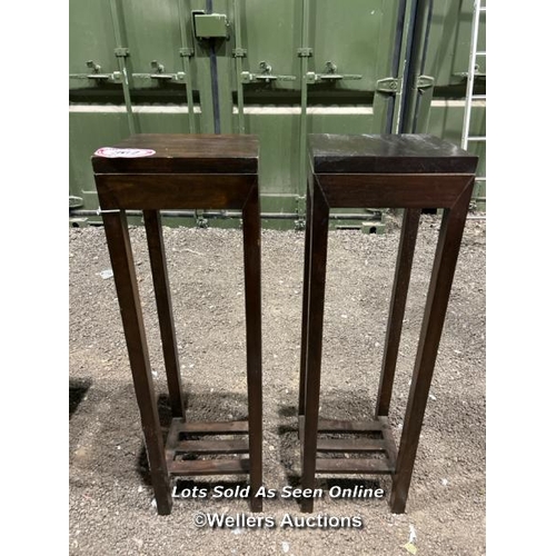 367 - A pair of hardwood plant stands, 100cm (h) x 30cm sq.  / Please bring equipment and labour to assist... 