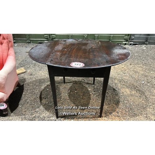 373 - A Georgian mahogany Pembroke table with central drawer, 69cm (h) x 102cm (w) fully extended, 83cm (d... 