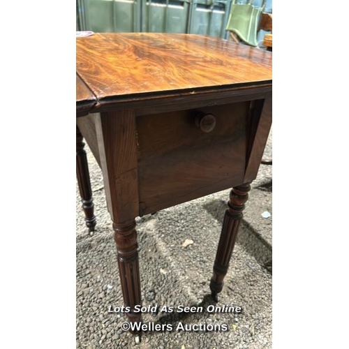 375 - A William IV period works table with two central graduated drawers on turned legs, 69cm (h) x 70cm (... 