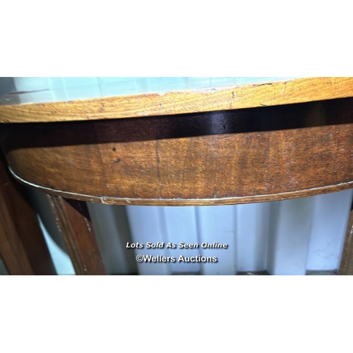 405 - A Georgian mahogany console table, 75cm (h) x 103cm (w) x 47cm (d) / Please bring equipment and labo... 