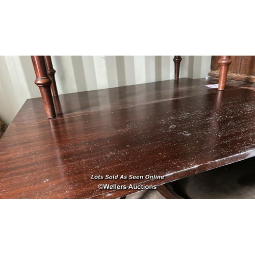 419 - A reproduction Georgian style mahogany drop leaf breakfast table with dummy drawers on each side, 73... 