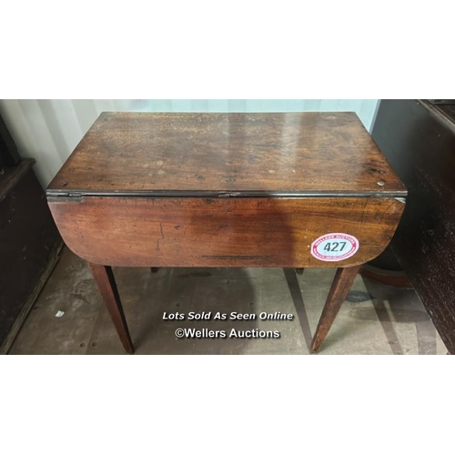 427 - A Georgian mahogany drop leaf Pembroke table, 70cm (h) x 76cm (w) x 80cm (w) full extended / Please ... 