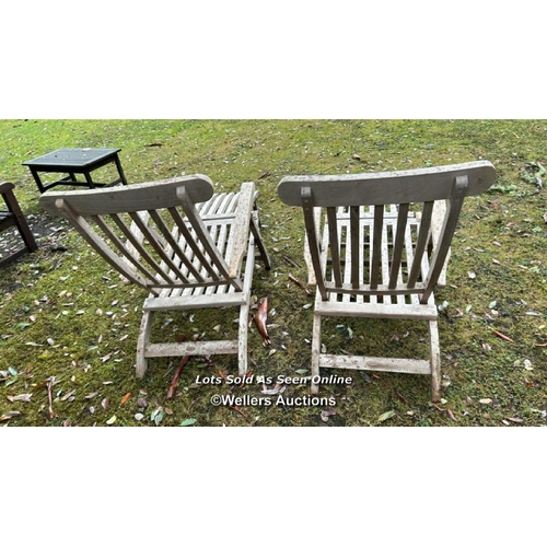 436 - A pair of Tuchique teak steamer chairs, 94cm (h) x 60cm (w) x 144cm (l) / Please bring equipment and... 