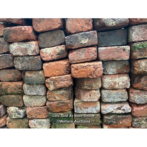 472 - x80 Georgian soft red bricks (no lifting equipment on site, buyer must be prepared with suitable lab... 