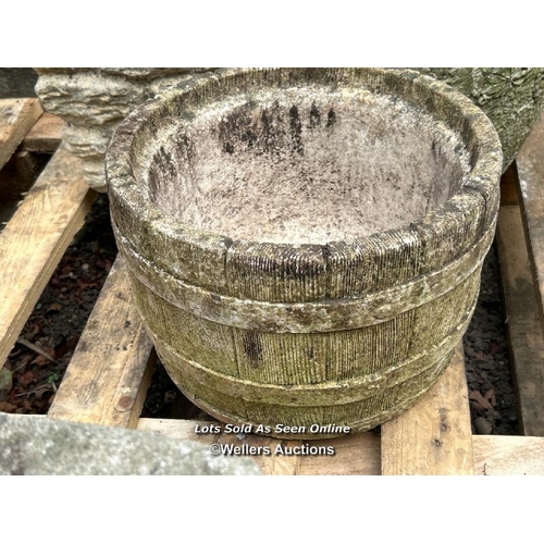 65 - Three cotsworld style assorted planters,largest 27cm (h) x 27cm sqaure / Please bring equipment and ... 