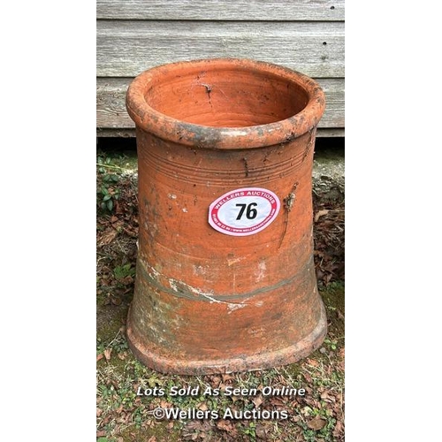 76 - Terracotta chimney pot, 48cm (h) / Please bring equipment and labour to assist with removal of all l... 