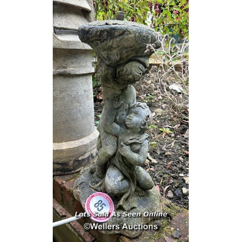 85 - Garden water fountain, 62cm (h) / Please bring equipment and labour to assist with removal of all lo... 