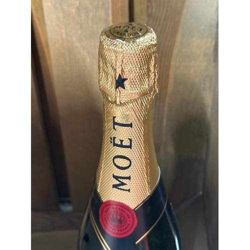 372 - MOET & CHANDON IMPERIAL BRUT 750ML - 12% / G29