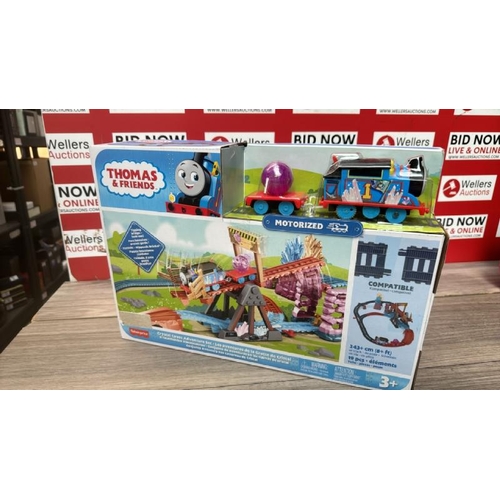 376 - THOMAS & FRIENDS MOTORIZED CRYSTAL CAVES ADVENTURE SET / APEARS NEW / G6