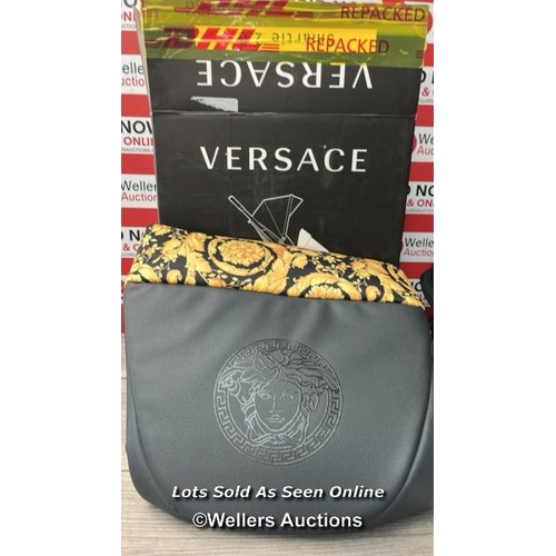 421 - VERSACE KIDS VERSACE FOOTMUFF / APPEARS NEW / RRP �135.00 / T7