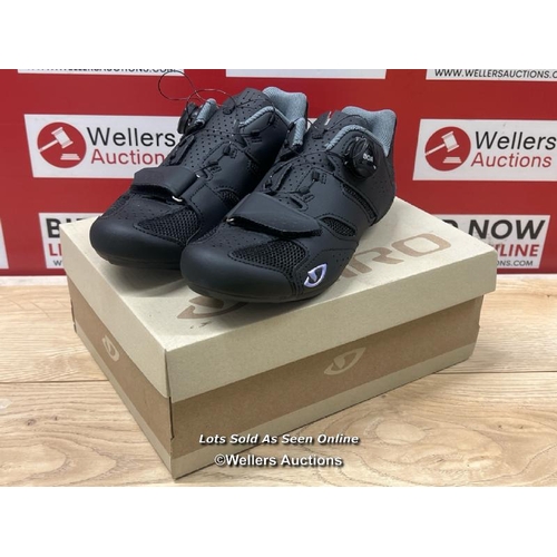 10 - GIRO SAVIX II W WOMENS CYCLING SHOES / UK 6.5 / APPEARS NEW DAMAGED BOX / SOME MINOR SCRATCHES ON SO... 