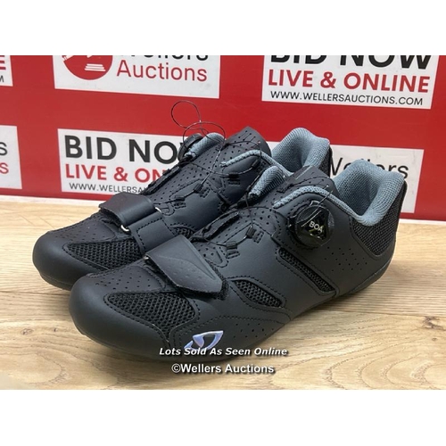 10 - GIRO SAVIX II W WOMENS CYCLING SHOES / UK 6.5 / APPEARS NEW DAMAGED BOX / SOME MINOR SCRATCHES ON SO... 