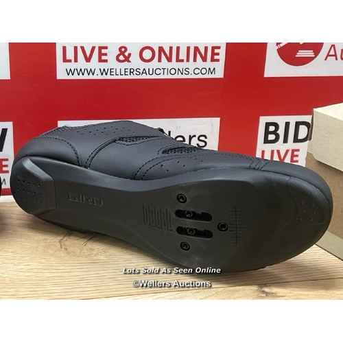 10 - GIRO SAVIX II W WOMENS CYCLING SHOES / UK 6.5 / APPEARS NEW DAMAGED BOX / SOME MINOR SCRATCHES ON SO... 