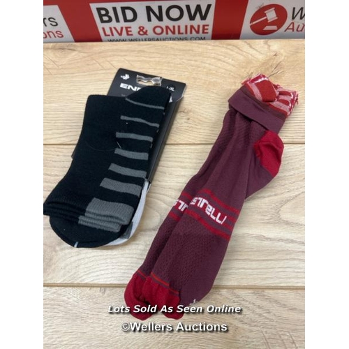 18 - X2 NEW ENDURA COOLMAX STRIPE SOCKS (L-XL) & X1 CASTELLI SOCKS(XXL) / T11-T20