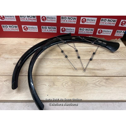 69 - BONTRAGER MUDGUARD PARTS / SIGNS OF USE / T11-T20