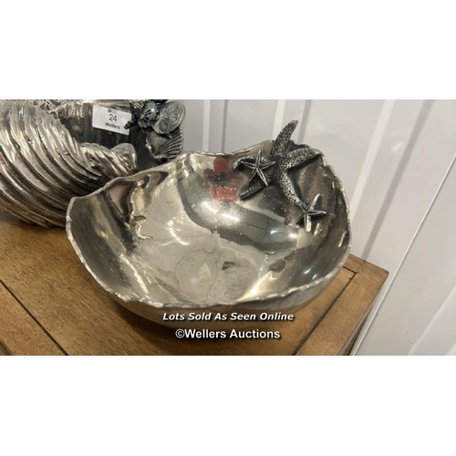 24 - Three clam dishes and decor including two by culinary concepts london, 25cm h x 26cm w x 39cm l / co... 