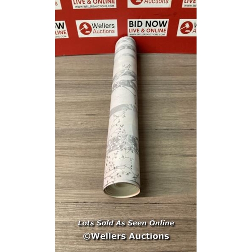 SUBLIME GREY/SILVER DAPPLED TREE FOREST WALLPAPER / APPEARS NEW / C38