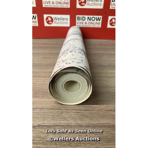 SUBLIME GREY/SILVER DAPPLED TREE FOREST WALLPAPER / APPEARS NEW / C38