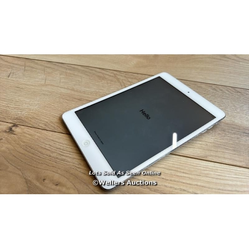 200 - APPLE IPAD MINI 2 / A1489 / SILVER / 32GB / SERIAL NO. F9FSKYLHFCM9 / I-CLOUD LOCKED / H66