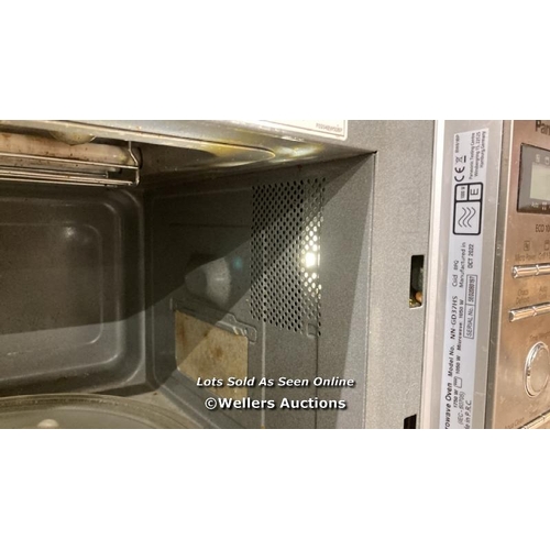 1081 - PANASONIC GRILL MICROWAVE (NN-GD37HSBPQ) / POWERS UP / SIGNS OF USE / E55