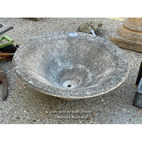 12 - Reconstituted stone round planter / possibly top tier of a fountain, 30cm h x 78cm dia / Container n... 