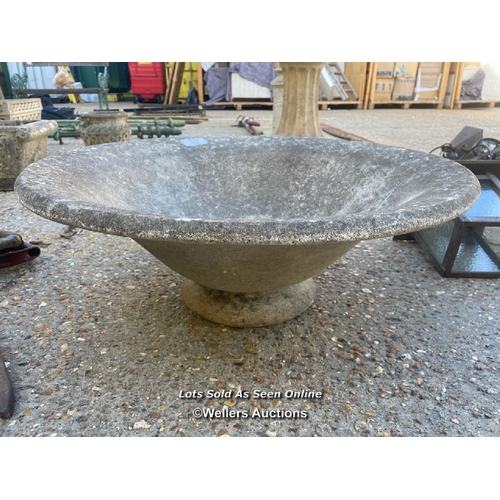 12 - Reconstituted stone round planter / possibly top tier of a fountain, 30cm h x 78cm dia / Container n... 