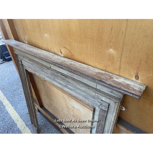 20 - Georgian style oak bullseye fire surround, 120cm h x 118.5cm w x 9cm d / Container no: BM000524