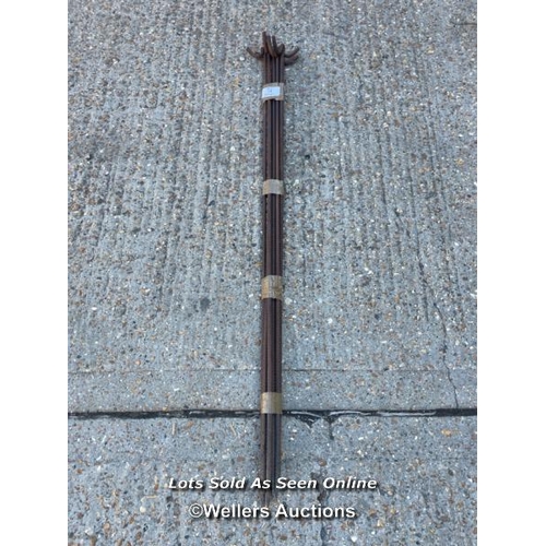 24 - Eight iron stakes, 135cm l / Container no: BM000524