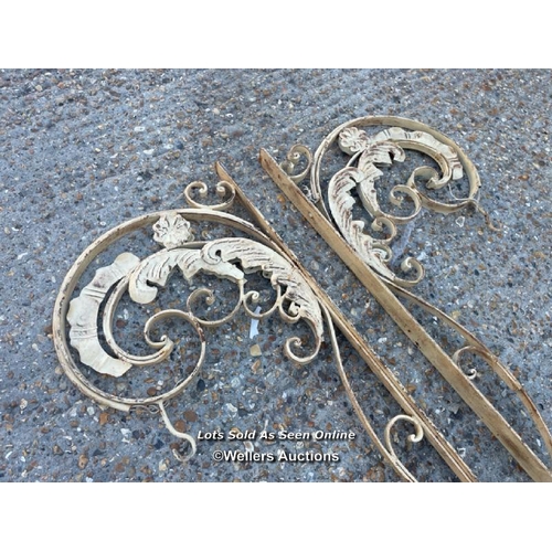 33 - Two wrought iron brackets, 100cm h x 40cm d / Container no: BM000524