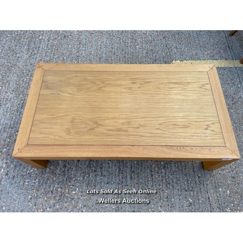 40 - Large wooden coffee table, 41cm h x 150cm l x 80cm w / Container no: BM000829