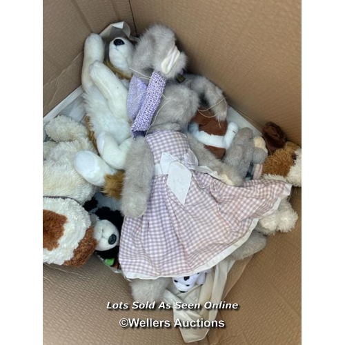 49 - Box soft toys including bugs bunny and a tatty puppy, some new, some pre-owned / Container no: BM000... 