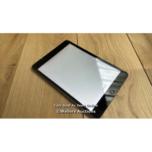 2017 - APPLE IPAD MINI 2 / A1489 / SILVER / 16GB / SERIAL NO. DQVNQ702FCM8  / I-CLOUD LOCKED / SCREEN DAMAG... 