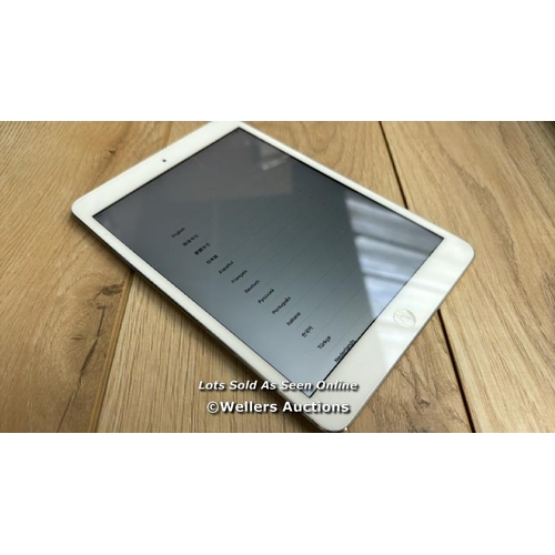 2018 - APPLE IPAD MINI 2 / A1489 / SILVER / 16GB / SERIAL NO. FKLP7DCFCM8  / I-CLOUD LOCKED