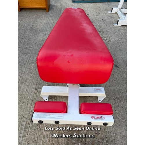 10 - Star Trac FBR-705 adjustable decline bench, 52cm h x 153cm l x 55cm w / JGS420