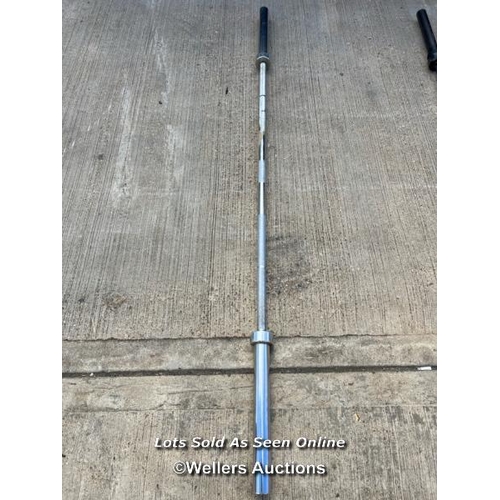 14 - Unbranded olympic barbell, 219cm l x 5cm dia at end of barbell / JGS420