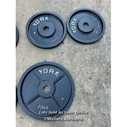 19 - Eight York weight plates, incl. x4 20kg, x2 25kg and x2 15kg / JGS420