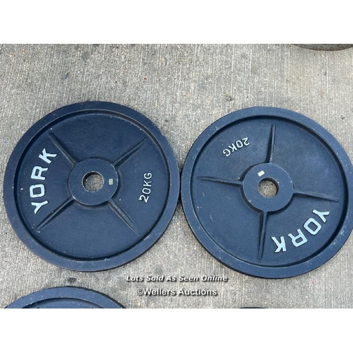 19 - Eight York weight plates, incl. x4 20kg, x2 25kg and x2 15kg / JGS420